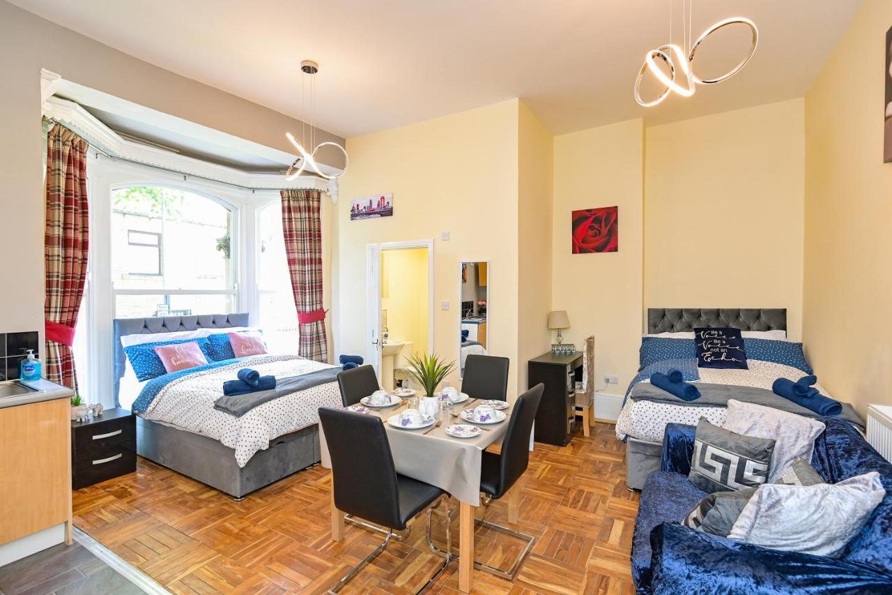 The Elm Wood Apartments 허더즈필드 외부 사진